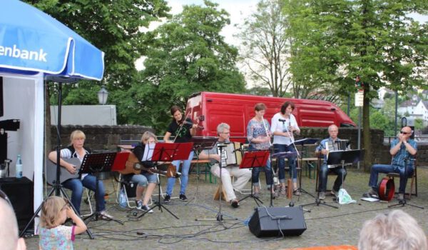 Weinfest vor dem Schloss